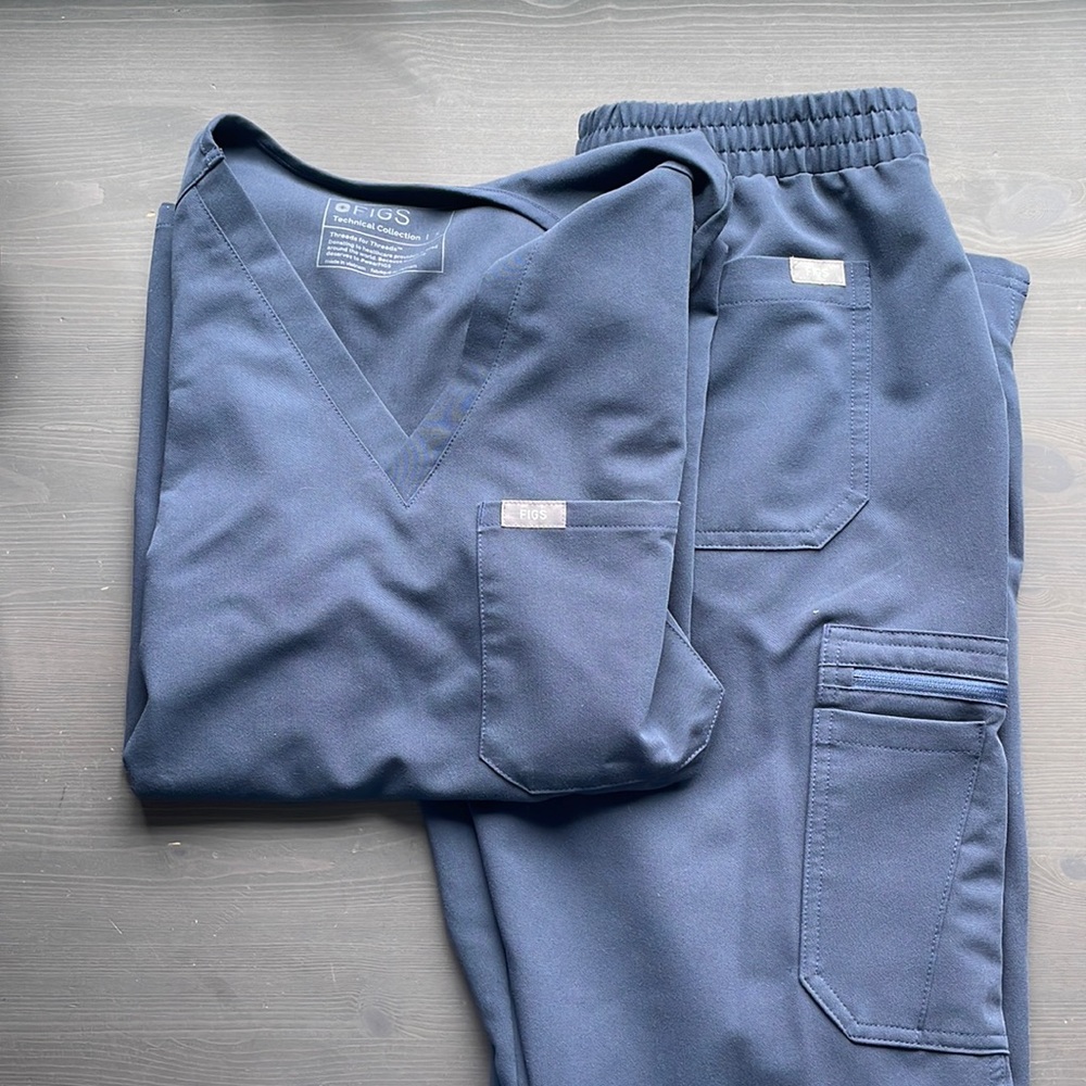 figs scrub set